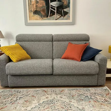Internal 5 * Roma