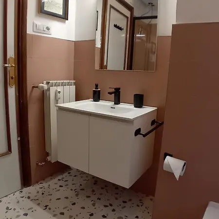Internal 5 * Roma